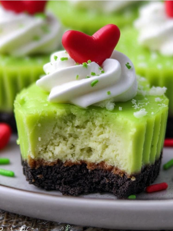Grinch Mini Cheesecakes