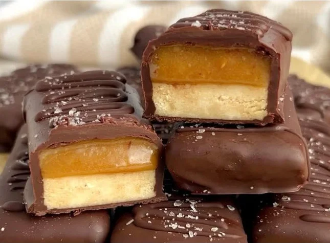 Delicious Protein Twix Bars with high protein and low sugar content.